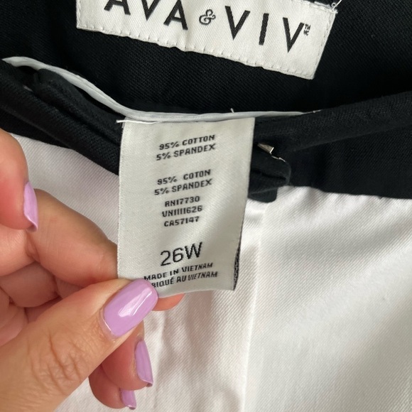 AVA & Viv Woman White/ Black  Mide Rise Skinny Hip & Thigh Dress Pant, S… - Picture 3 of 6